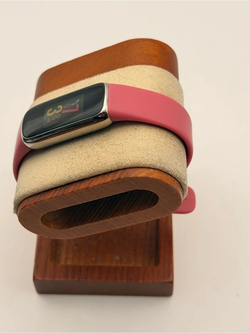 Fitbit Luxe, Tested, Charger Included, Pink/Chrome, Fitness tracker